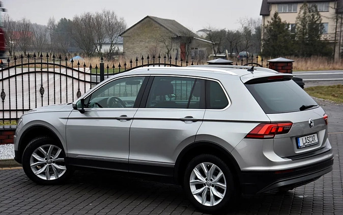 Volkswagen Tiguan cena 85900 przebieg: 182000, rok produkcji 2016 z Radymno małe 466